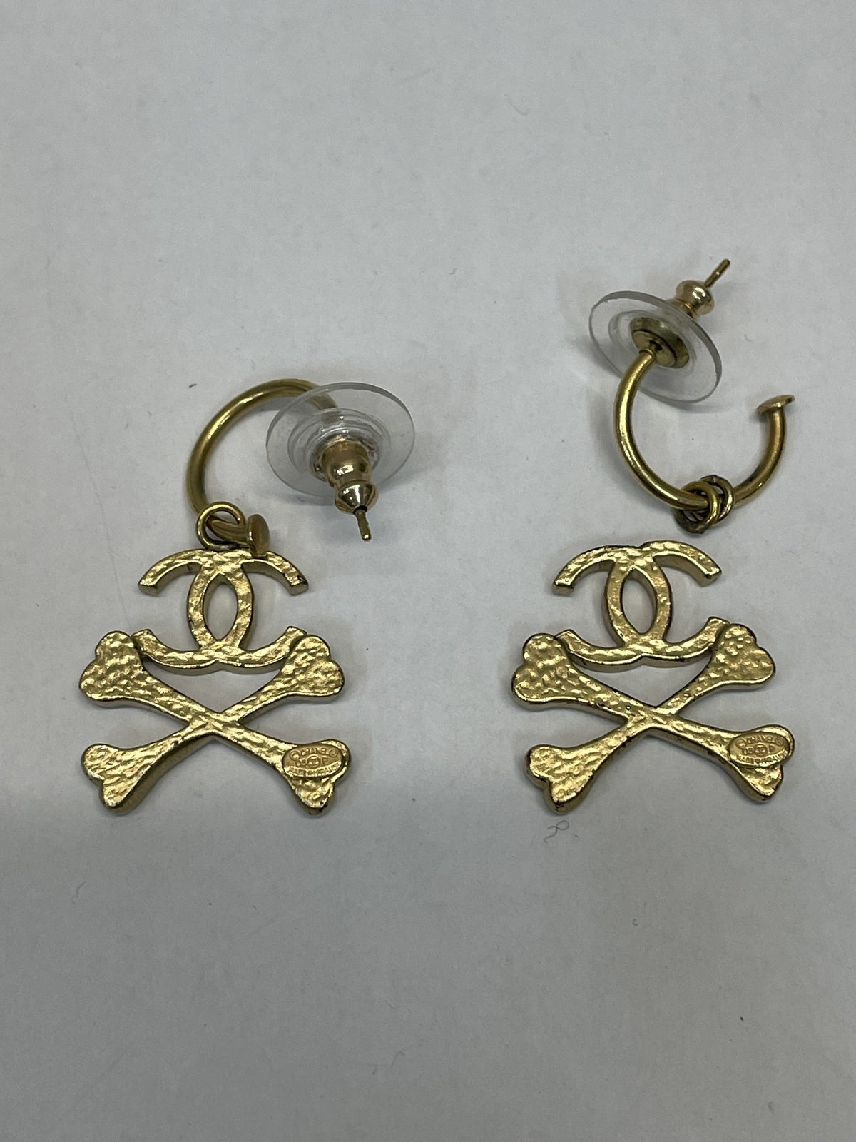 CHANEL 03ss クロスボーン ココマーク 両耳ピアス ゴールド