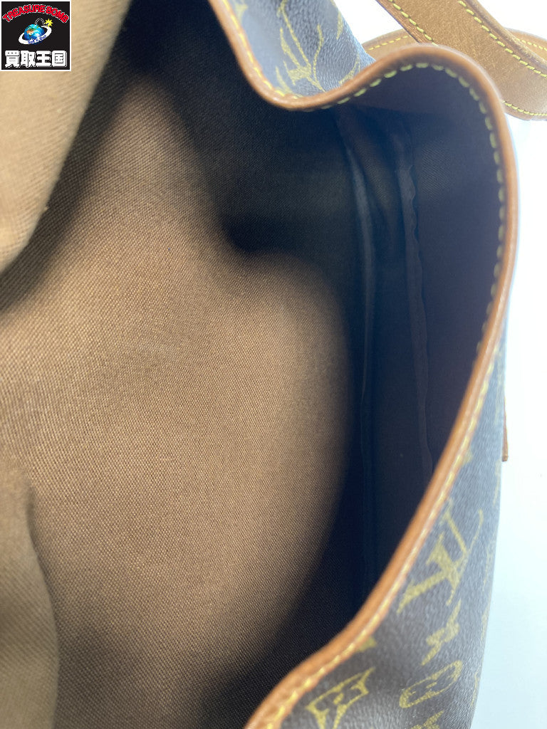 PRADA サフィアーノ 2つ折り財布