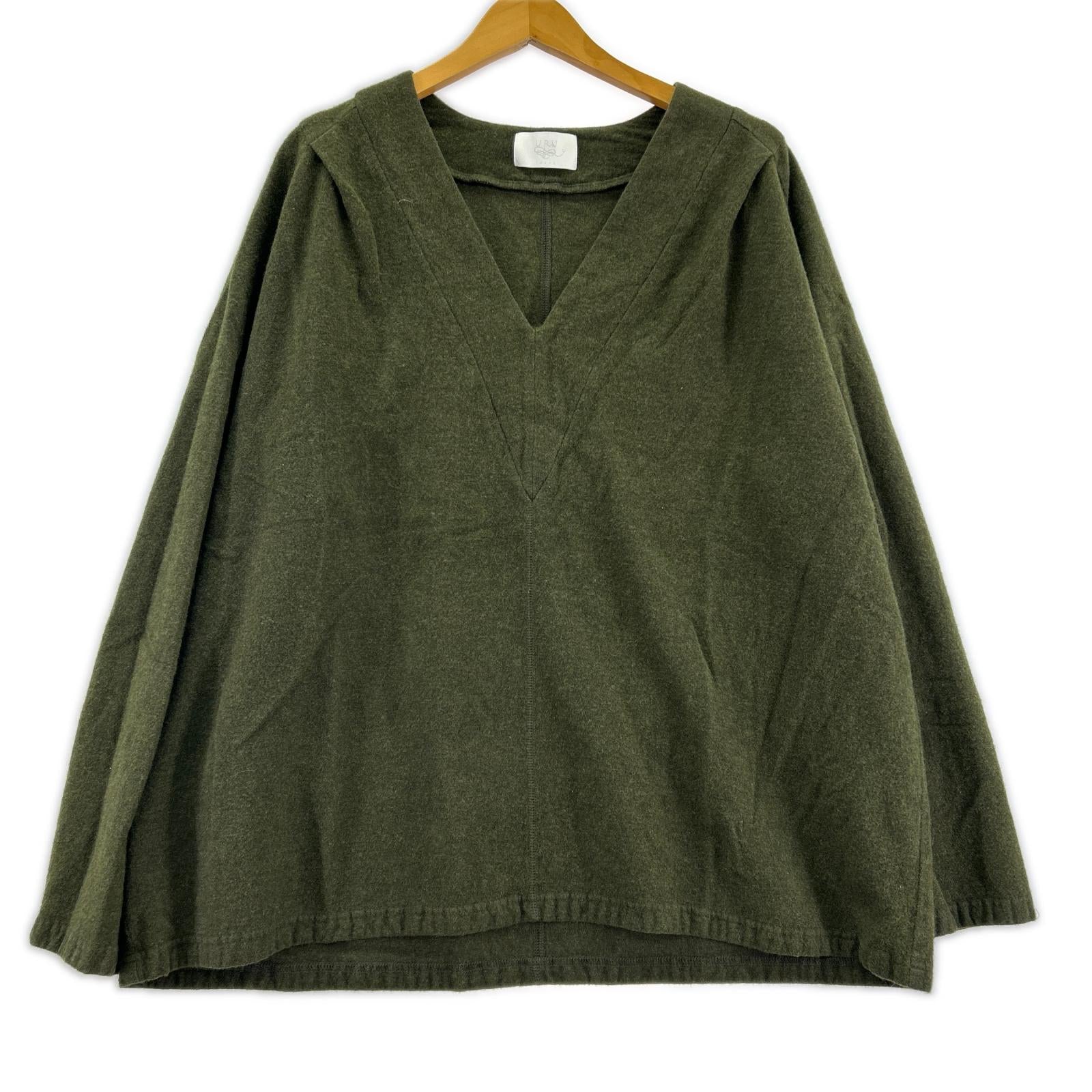 ニット 16AW ｳｰﾙVﾈｯｸ　ｸﾞﾘｰﾝ フリー