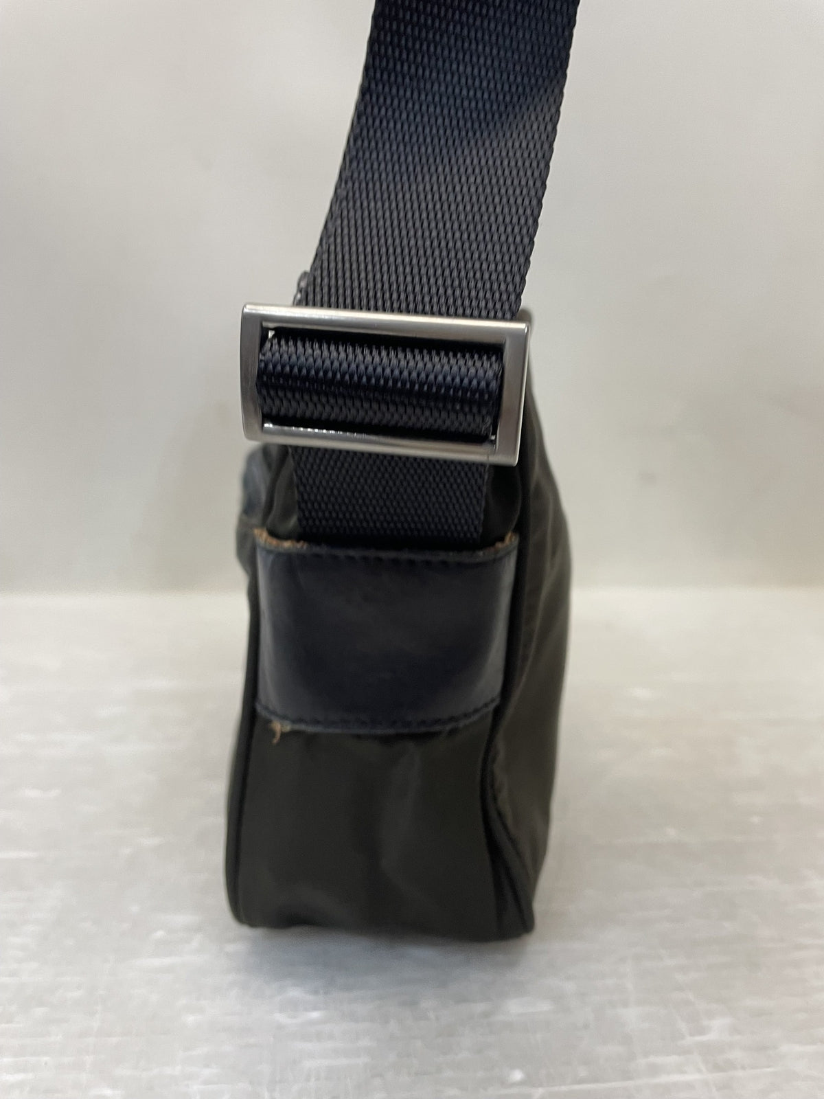 PRADA テスートナイロン ショルダーバッグ カーキ