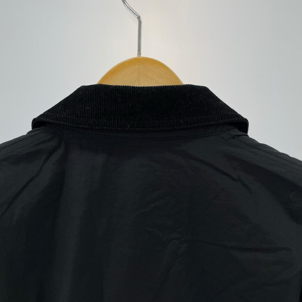その他アウター ﾏｳﾝﾃﾝ ｶﾊﾞｰｵｰﾙ 黒 M M ブラック