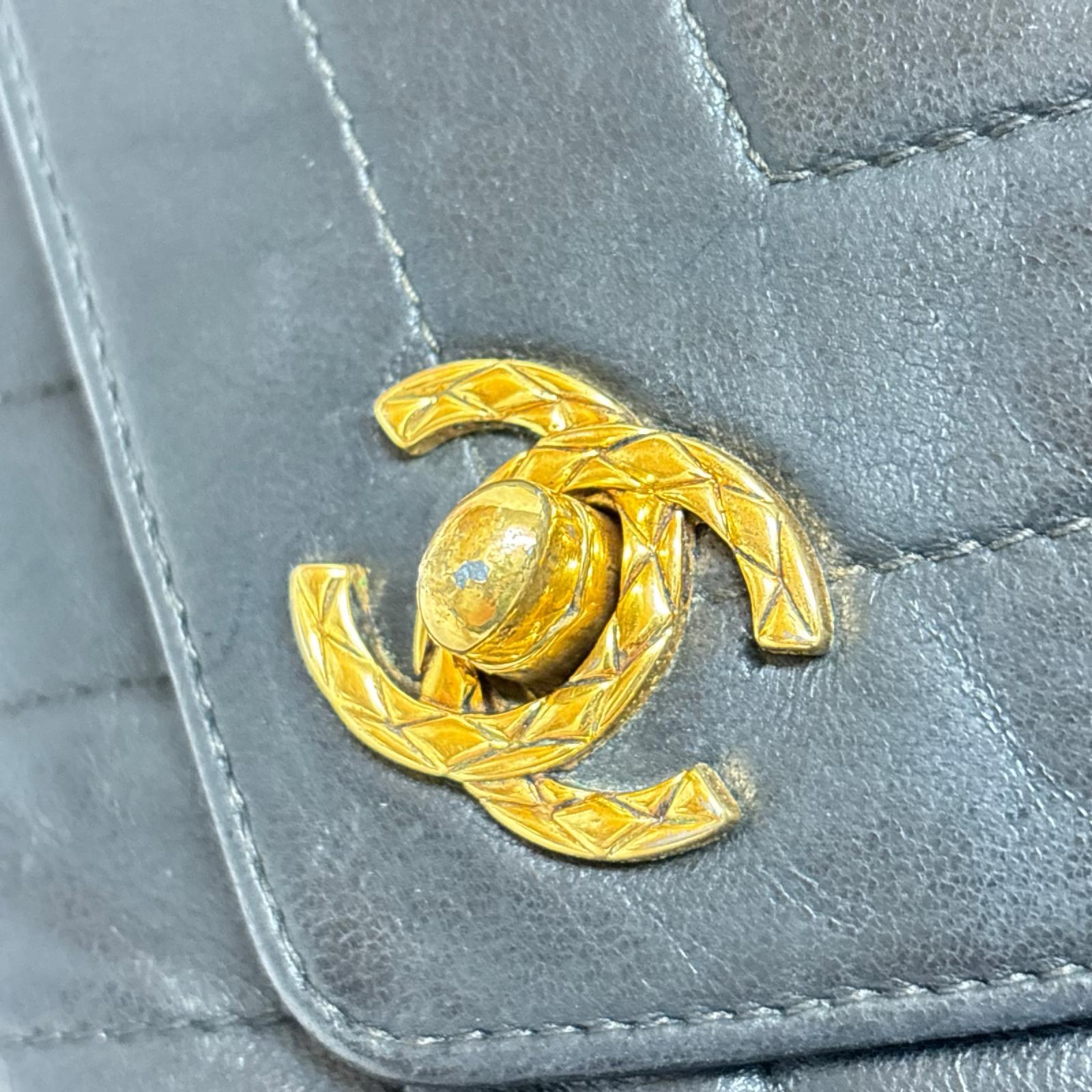 CHANEL Vｽﾃｯﾁ ｼｪﾌﾞﾛﾝ ﾗﾑｽｷﾝﾁｪｰﾝｼｮﾙﾀﾞｰﾊﾞｯｸﾞ ﾌﾞﾗｯｸ
