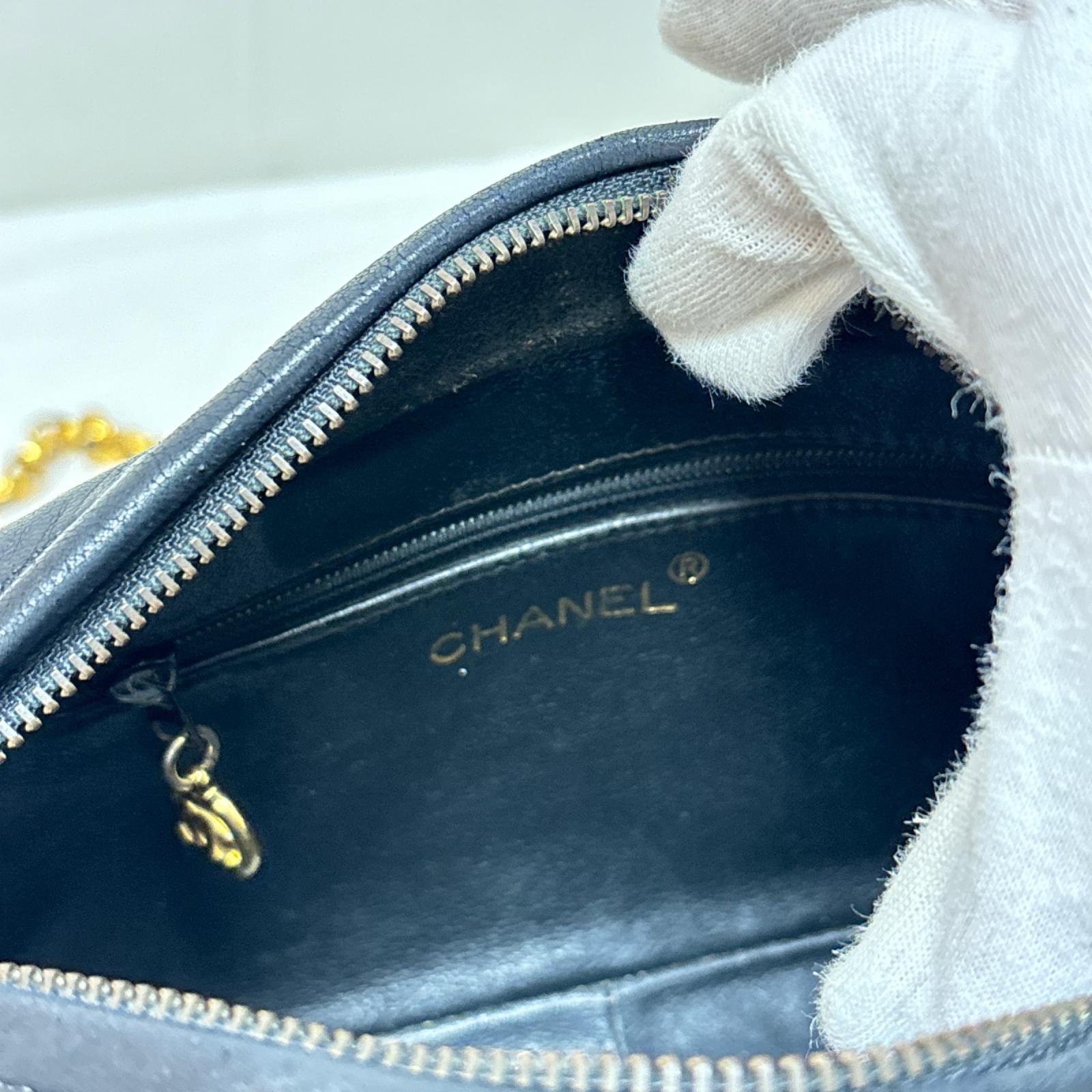 CHANEL Vｽﾃｯﾁ ｼｪﾌﾞﾛﾝ ﾗﾑｽｷﾝﾁｪｰﾝｼｮﾙﾀﾞｰﾊﾞｯｸﾞ ﾌﾞﾗｯｸ