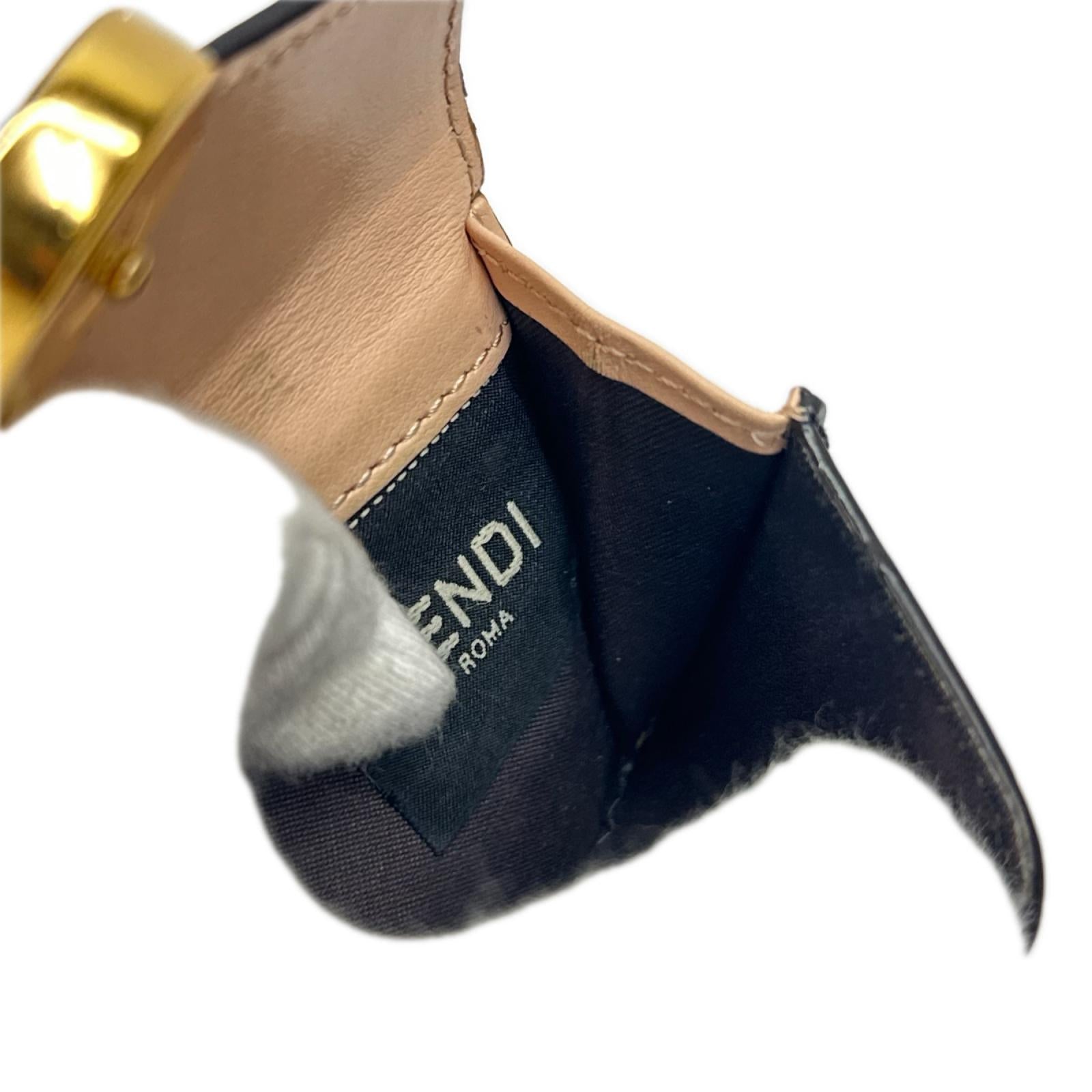 FENDI ズッカ　三つ折り財布