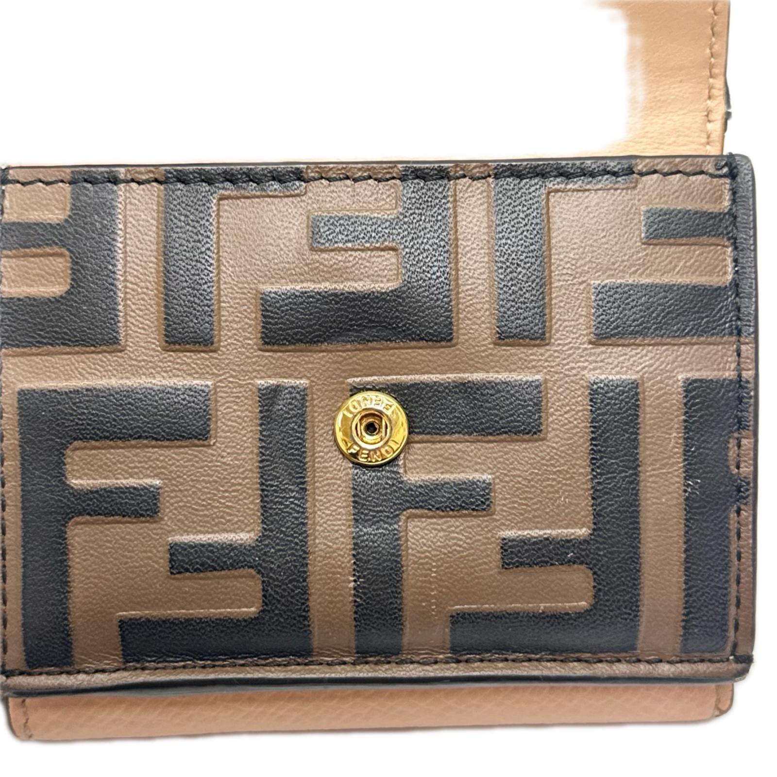FENDI ズッカ　三つ折り財布