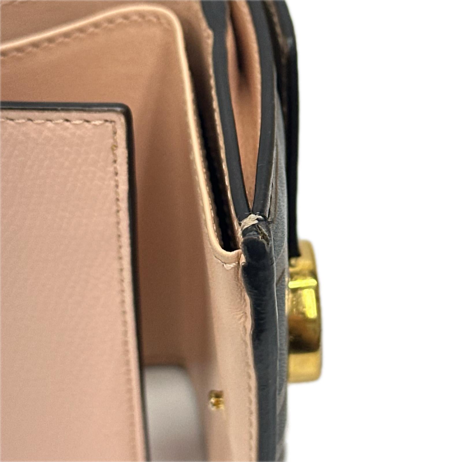 FENDI ズッカ　三つ折り財布