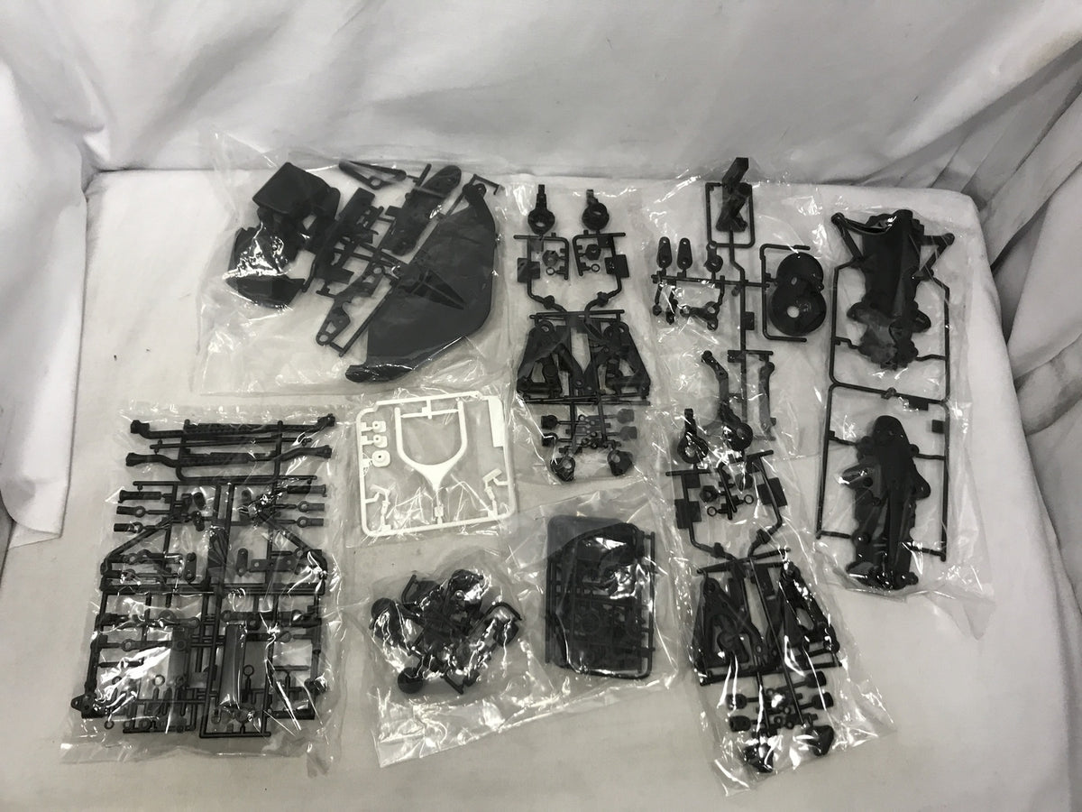 S.H.MonsterArts モスラ(幼虫)＆バトラ(幼虫)セット フィギュア/グッズ