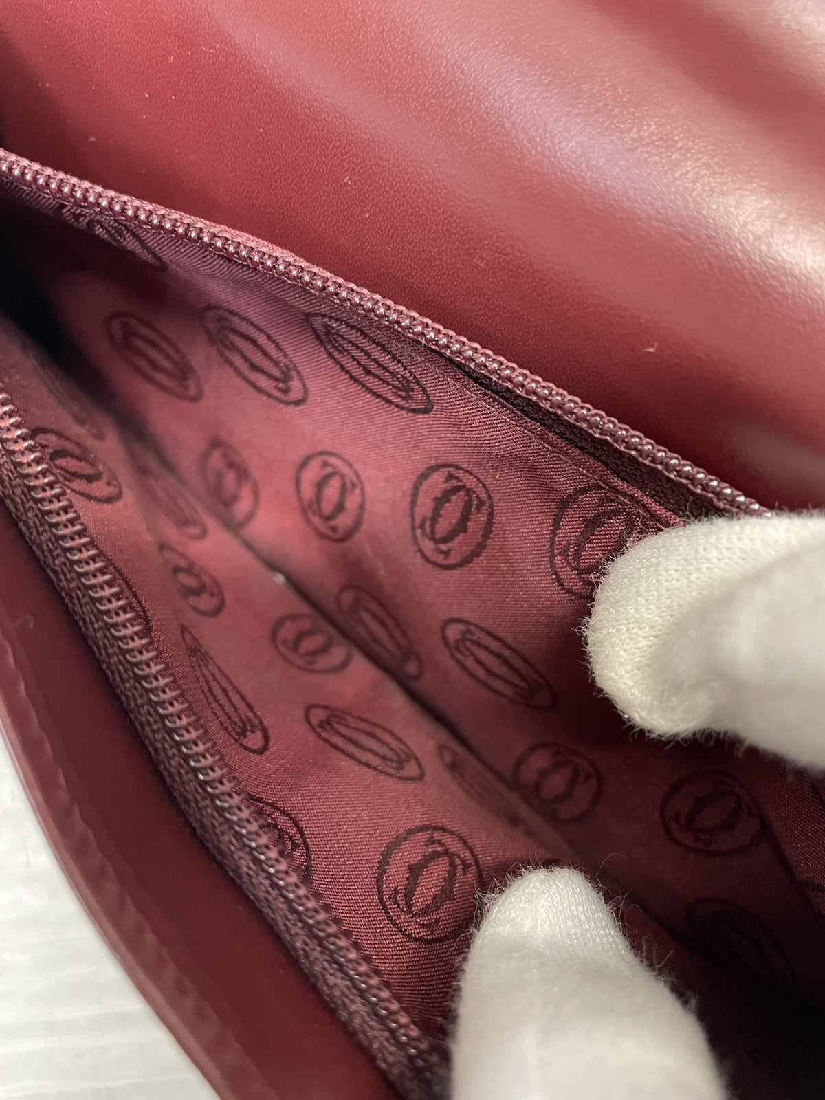 Cartier マストライン ロングウォレット ボルドー
