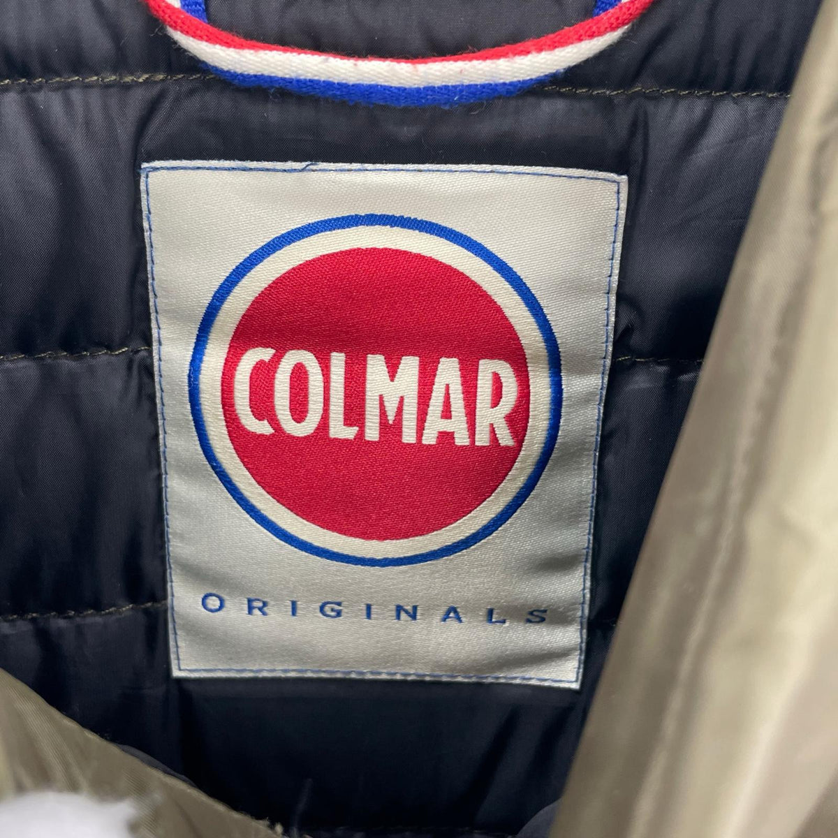 ダウンジャケット COLMAR ｷﾙﾃｨﾝｸﾞ ｽﾀﾝﾄﾞｶﾗｰ 50