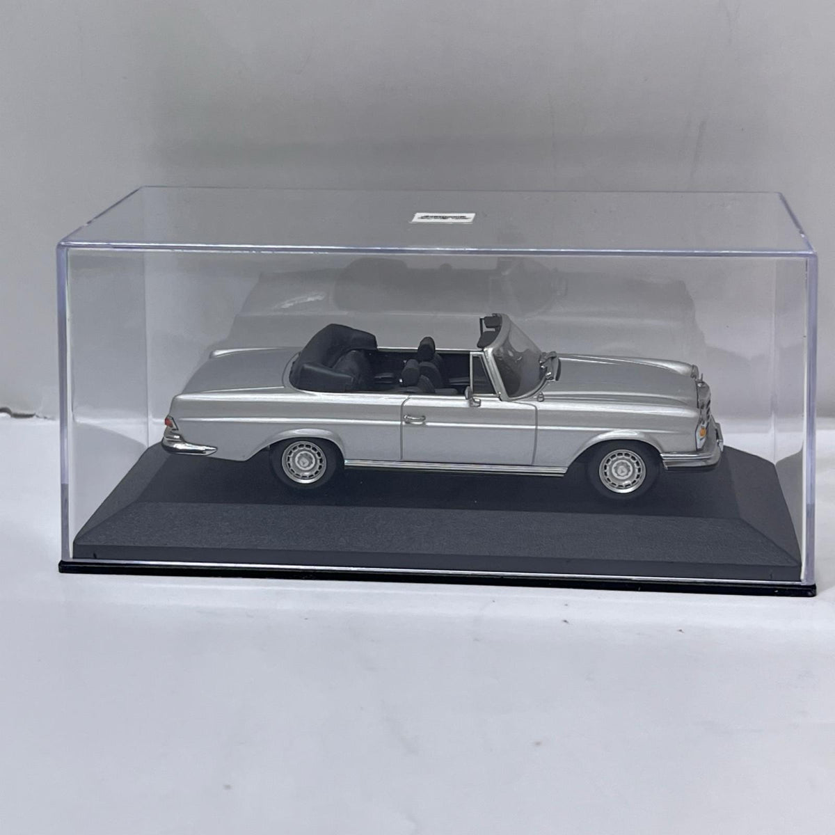 PMA メルセデスベンツ 280 SE カブリオレ 1970 ミニチャンプス 1/43 メルセデス・ベンツ 280SE カブリオレ シルバー MINICHAMPS（ミニチャンプス） スケールカー
