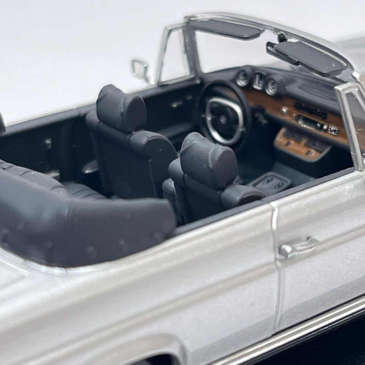 PMA メルセデスベンツ 280 SE カブリオレ 1970 ミニチャンプス 1/43 メルセデス・ベンツ 280SE カブリオレ シルバー MINICHAMPS（ミニチャンプス） スケールカー