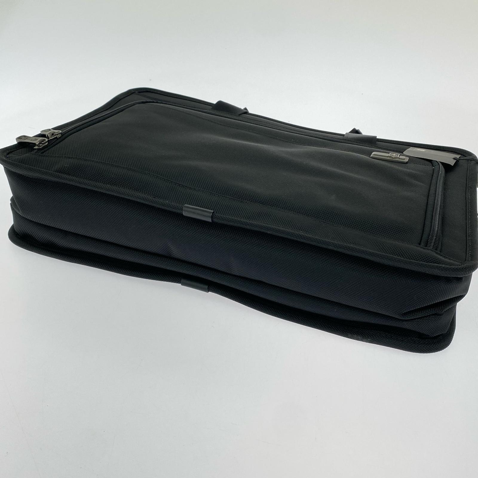 ブリーフケース VICTORINOX　31321701　Architecture3.0 17 ブラック