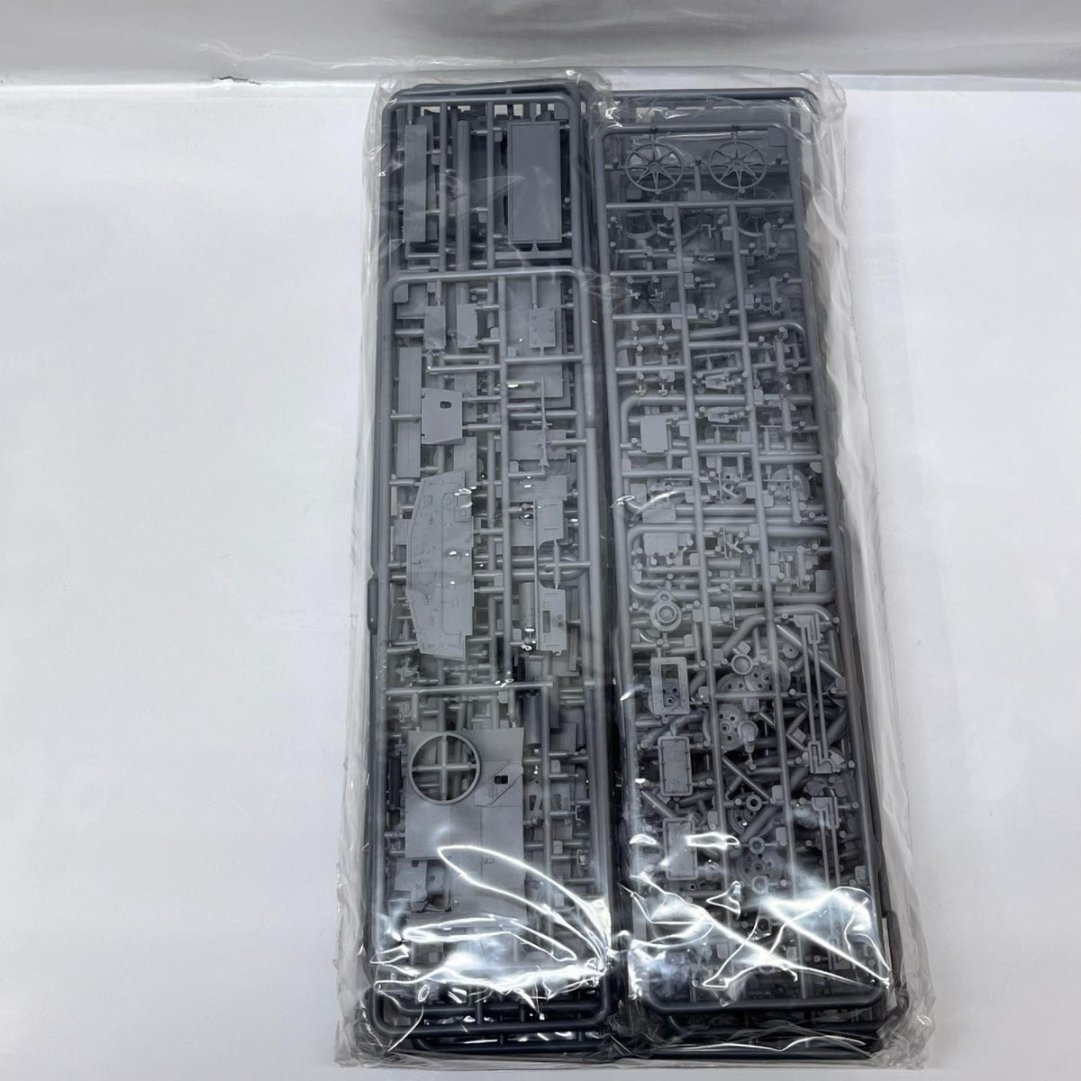 MintArt 1/35 Stug III Ausf.G ミニアート 1/35 III号突撃砲G型 1943年2月アルケット社製 w/冬季履帯 品番35362 プラモデル ミニアート（MiniArt）社 ミリタリープラモ