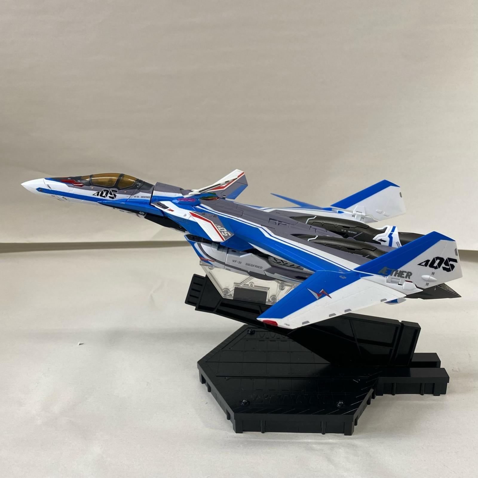 マクロスΔ DX超合金 VF-31J ジークフリード (ハヤテ・インメルマン機) フィギュア/グッズ