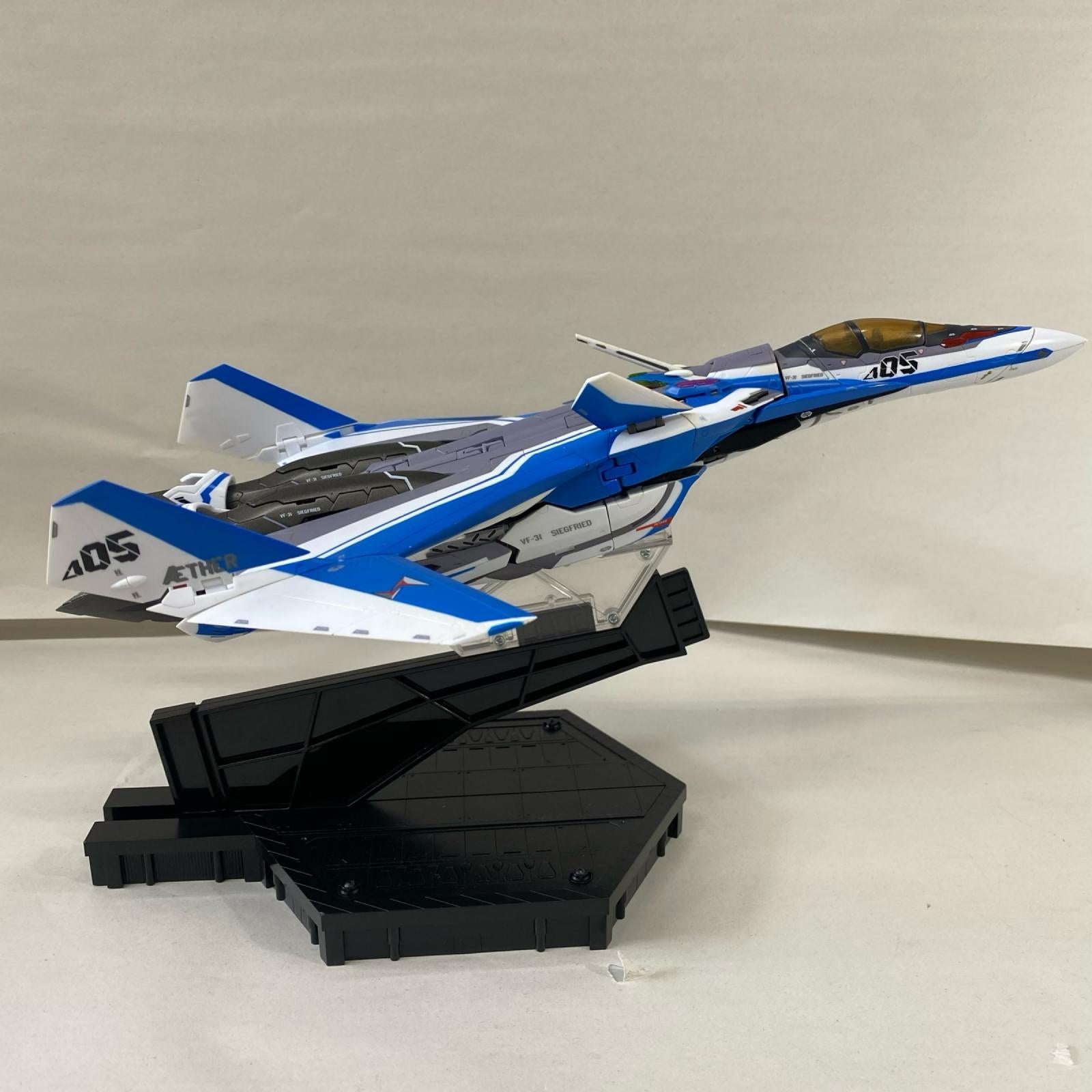 マクロスΔ DX超合金 VF-31J ジークフリード (ハヤテ・インメルマン機) フィギュア/グッズ