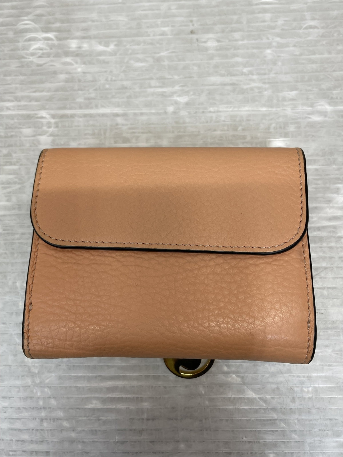 Chloe アルファベット スモールトリフォールド コンパクトウォレット