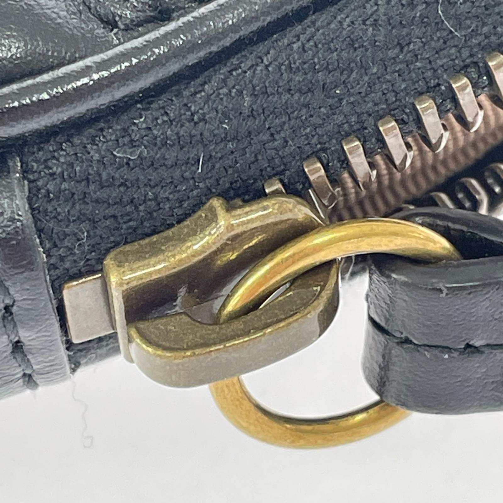 GUCCI　GGマーモント ハートシェイプコインケース