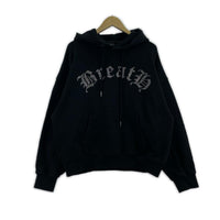 パーカー BREATH/OLD ENGLISH LOGO RHINESTONE/M M ブラック