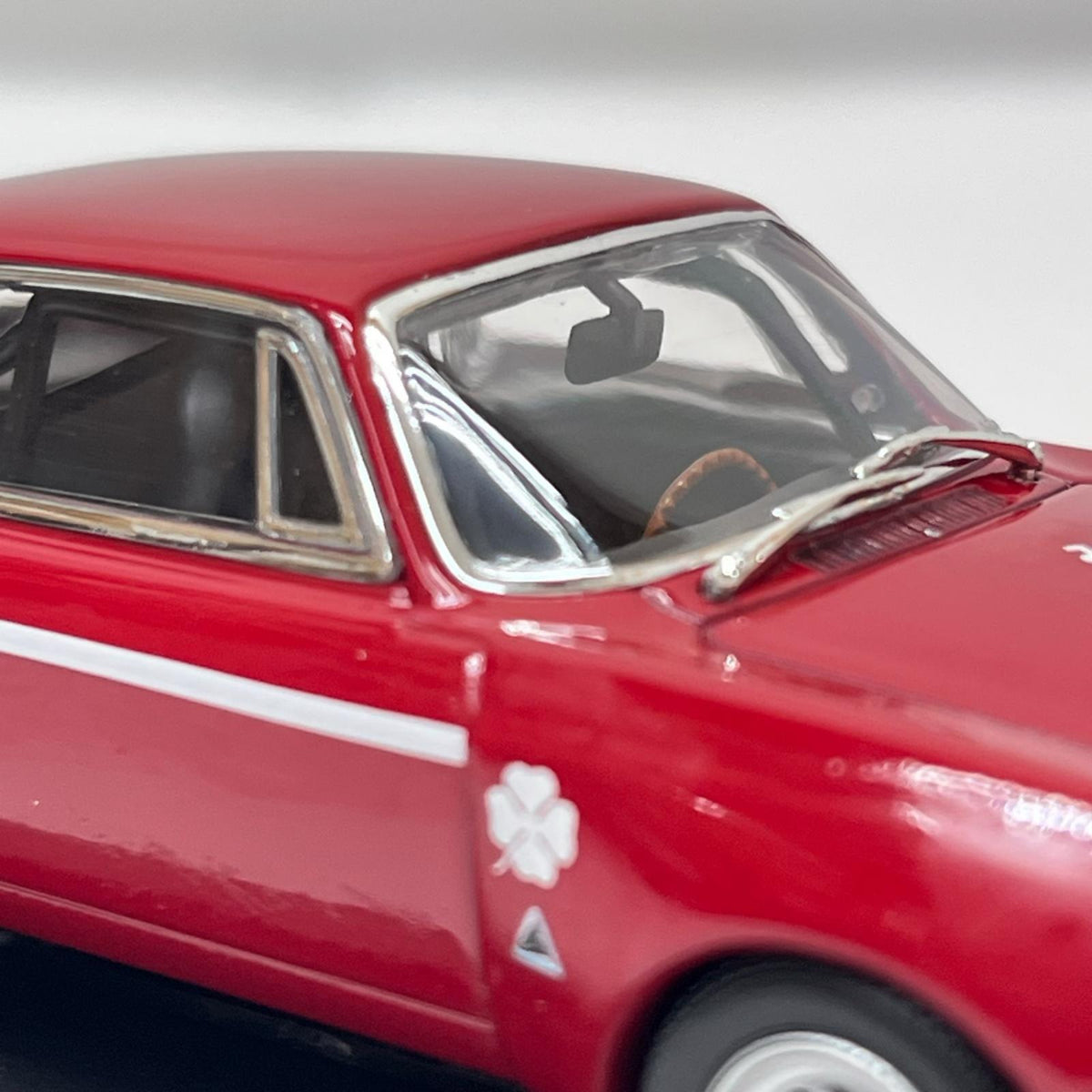 Alfa Romeo GTA 1300 Junior アルファロメオ GTA 1300 ジュニア（レッド） ミニチャンプス（MINICHAMPS） スケールカー