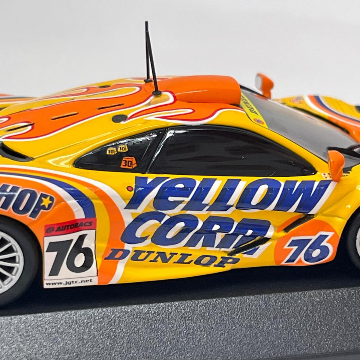minichamps mclaren f1 gtr 1/43スケールダイキャストミニカー「マクラーレン F1 GTR チーム・ヒトツヤマ #76 JGTC 2002（イエローコーン） ミニチャンプス（Minichamps） スケールカー