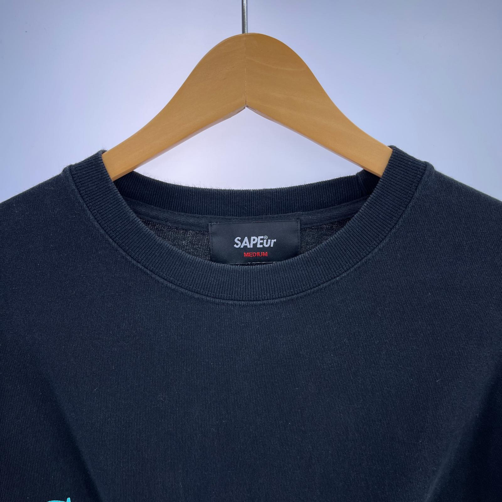 スウェット SAPeur×CHERISH＆Co. CREWNECK SWEAT 黒 (M) M ブラック