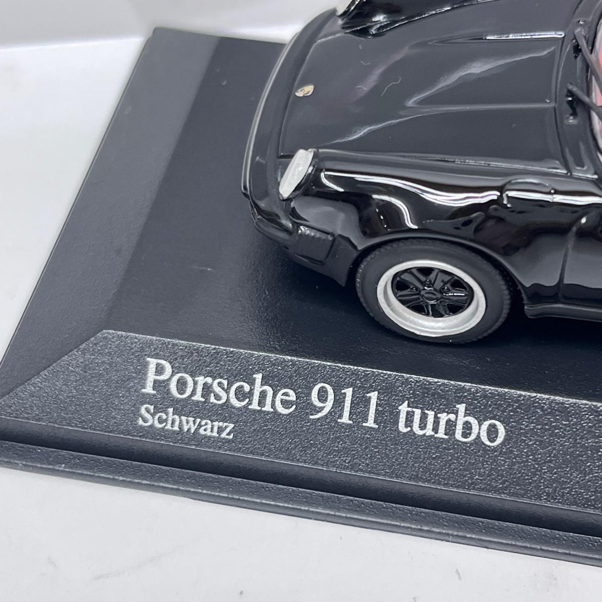 PMA Porsche 911 turbo 1977 ミニチャンプス 1/43 ポルシェ 911 ターボ 1977 ミニチャンプス（MINICHAMPS） スケールカー