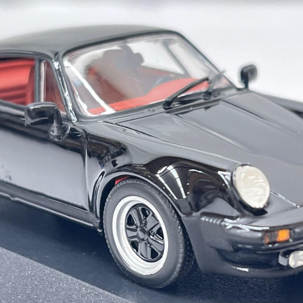 PMA Porsche 911 turbo 1977 ミニチャンプス 1/43 ポルシェ 911 ターボ 1977 ミニチャンプス（MINICHAMPS） スケールカー