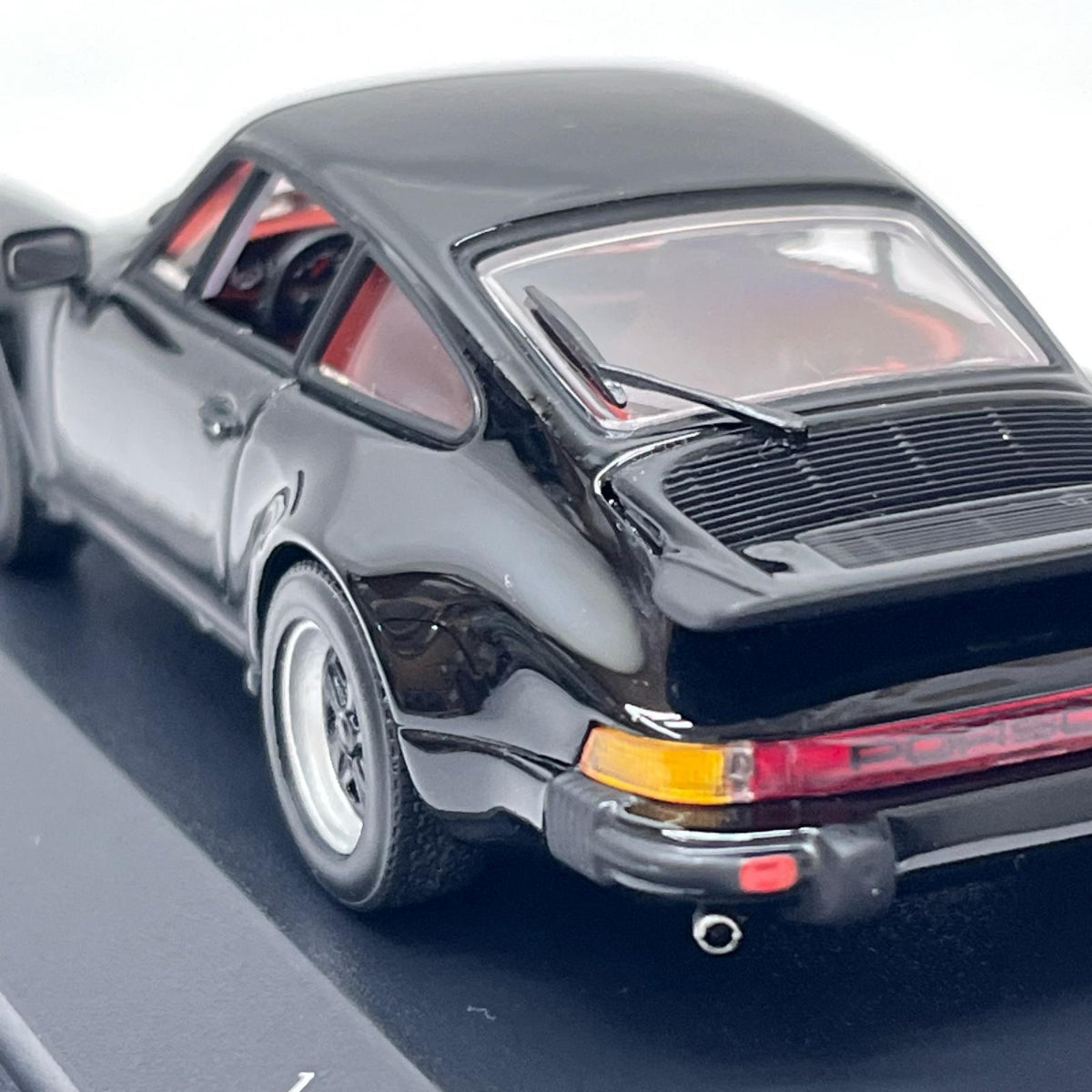 PMA Porsche 911 turbo 1977 ミニチャンプス 1/43 ポルシェ 911 ターボ 1977 ミニチャンプス（MINICHAMPS） スケールカー