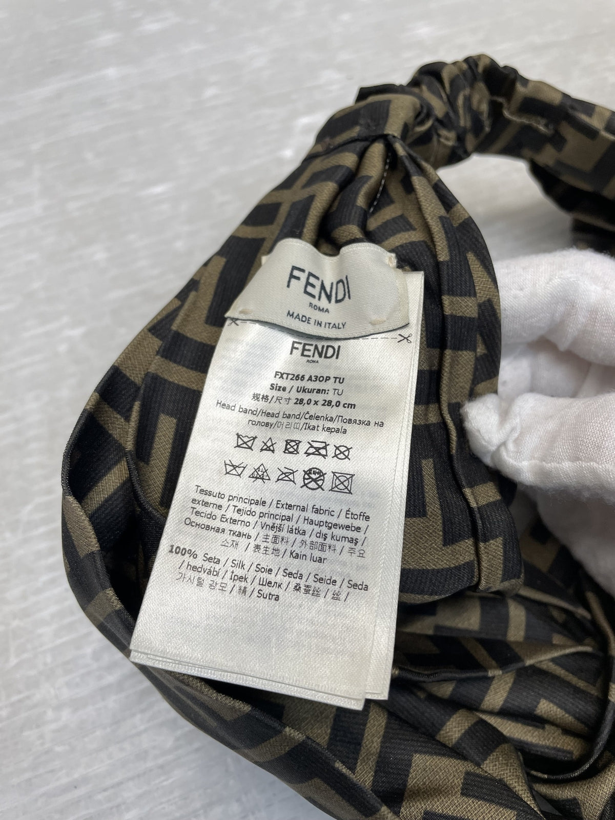 FENDI FF ズッカ柄 ヘアバンド