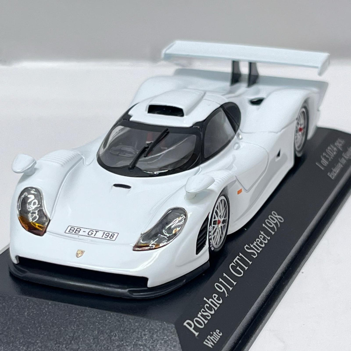 PMA×京商 Porsche 911 GT1 Street 1998 MINICHAMPS（ミニチャンプス） / 京商（KYOSHO） MINICHAMPS（ミニチャンプス）/京商（KYOSHO） スケールカー