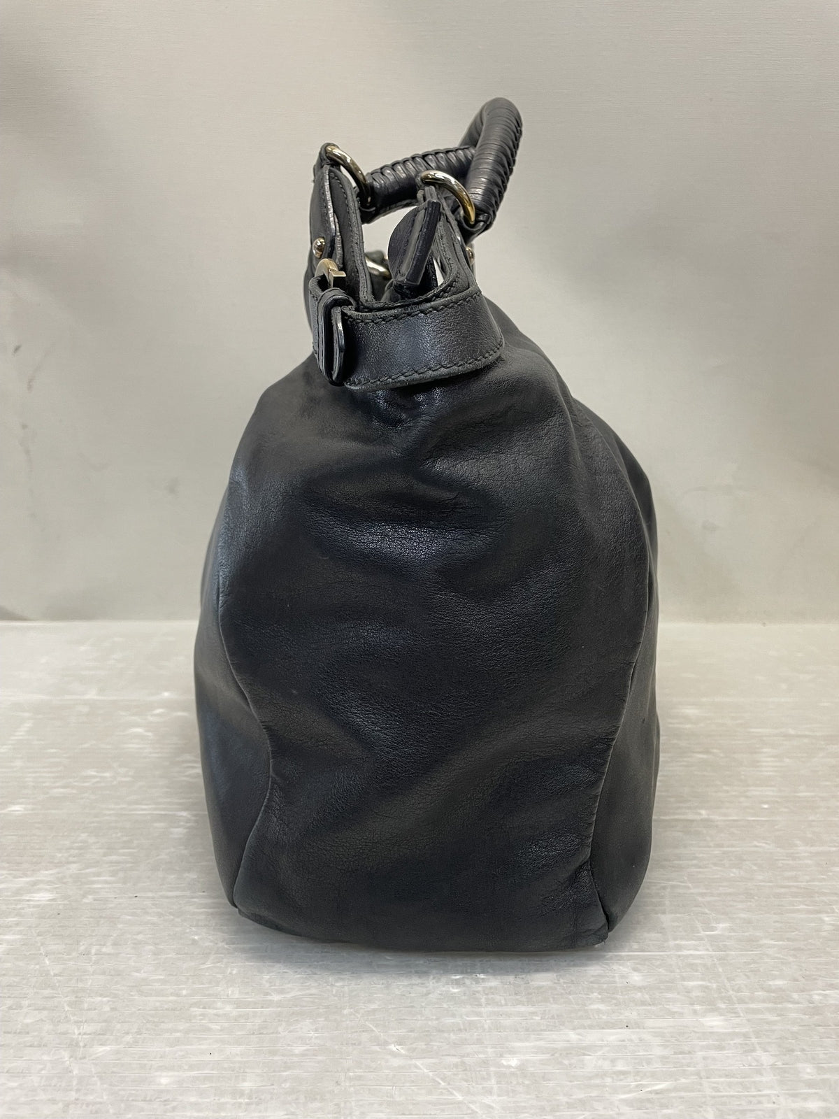 S.Ferragamo ﾚｻﾞｰｶﾞﾝﾁｰﾆ ﾄｰﾄﾊﾞｯｸ 黒