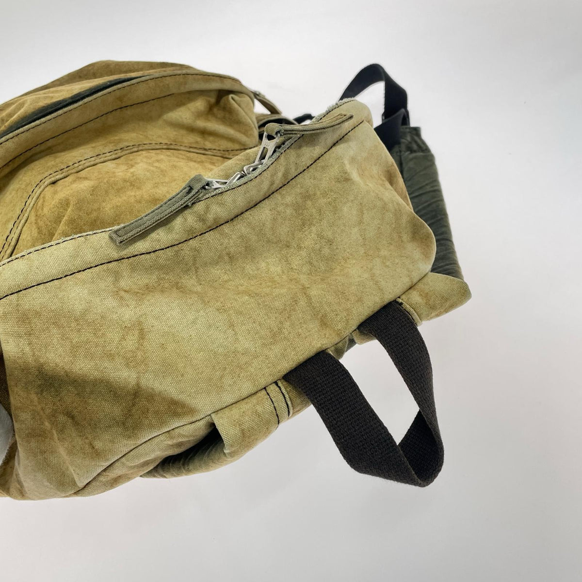 リュック・デイパック CANVAS BACKPACK ベージュ ブラウン