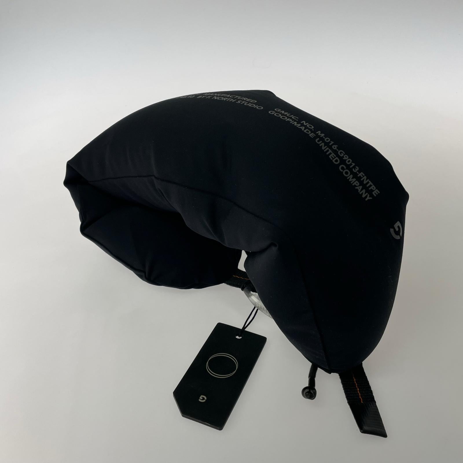 その他アクセサリー goopimade ネックピロー ブラック