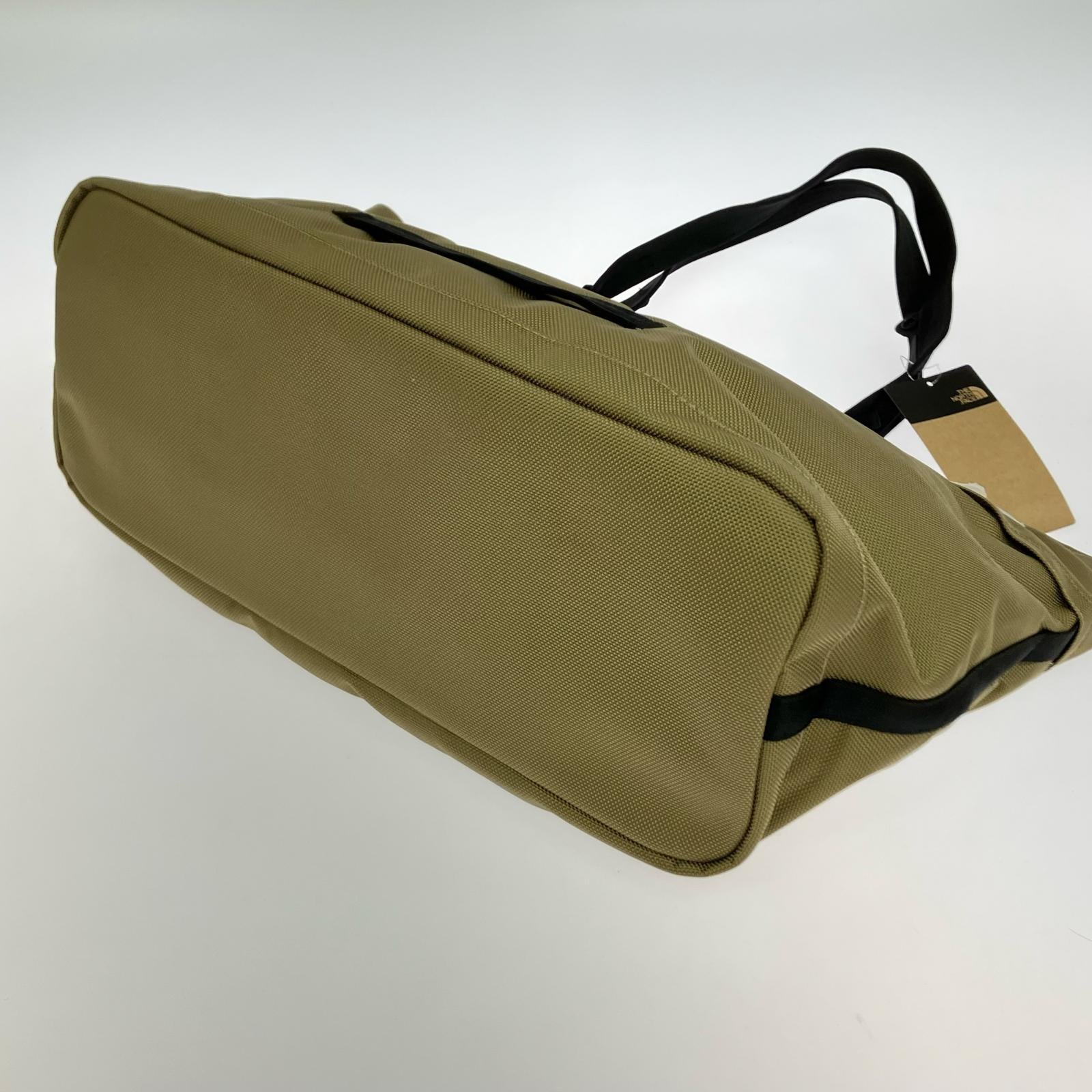 その他バッグ Metroscape Tote カーキ
