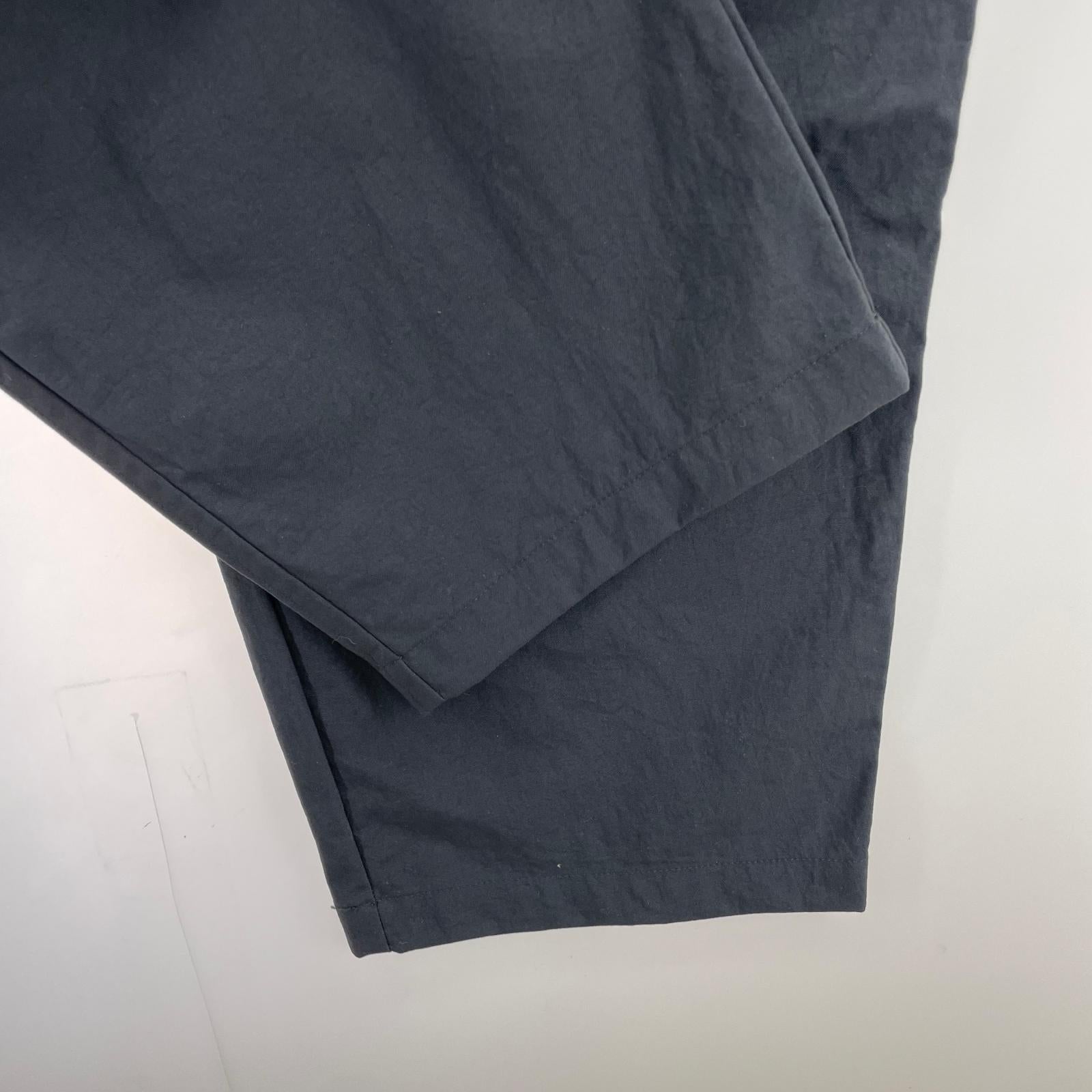 パンツ STILL BY HAND ナイロンテーパードパンツ 48 BLK ブラック