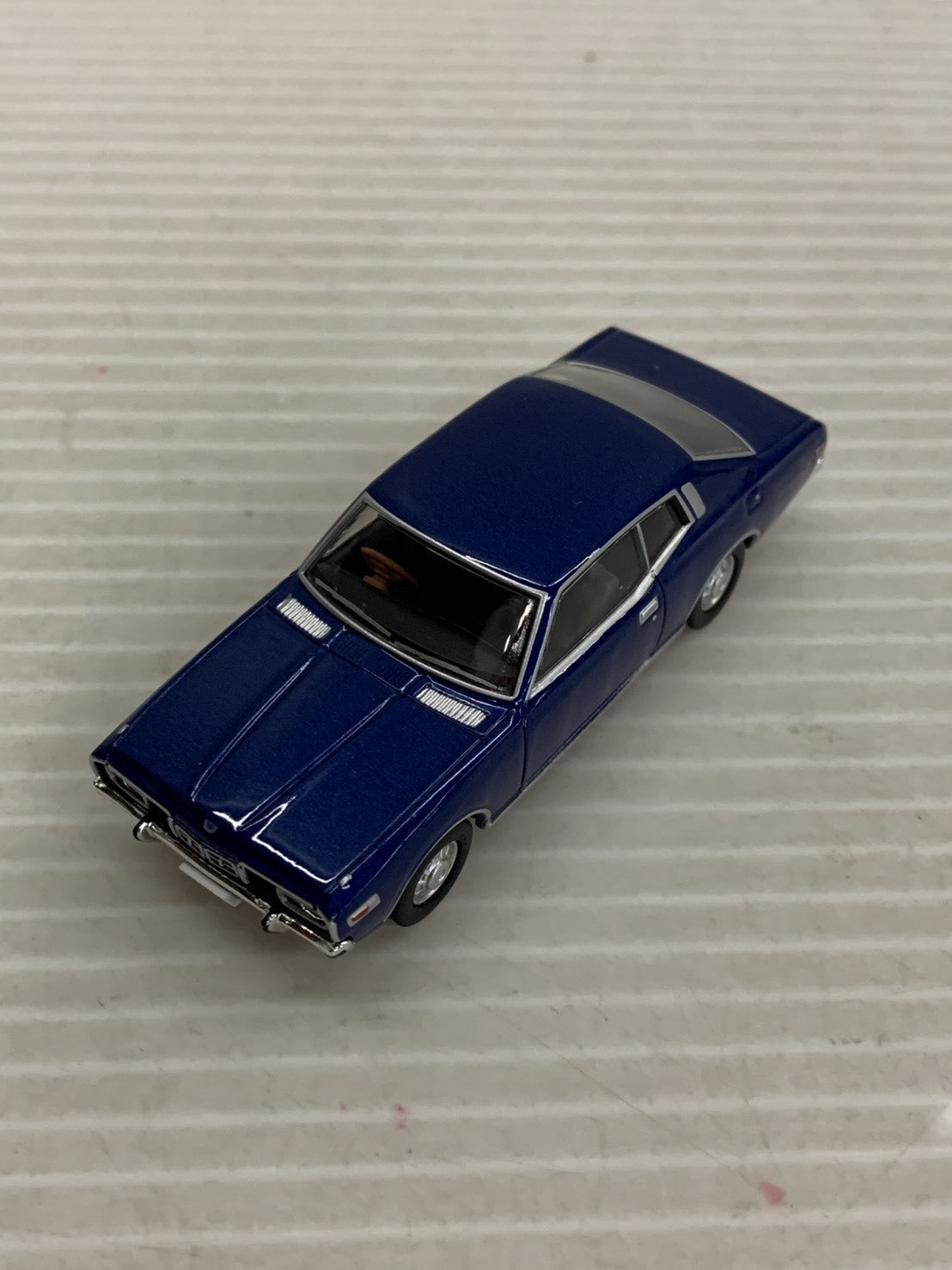 LIMITED VINTAGE NEO ニッサン グロリア トミカ