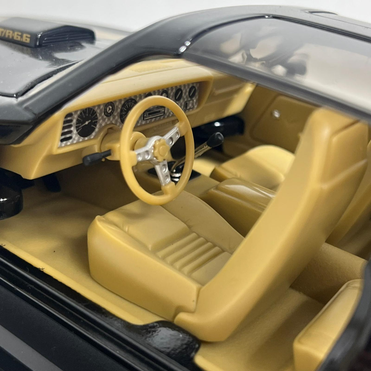 RSC 1/18 1979 ポンティアック ファイヤーバード トランザム RSC 1/18 1979 ボンティアックスパイダーマンファイヤーバード　トランザム ROAD スケールカー