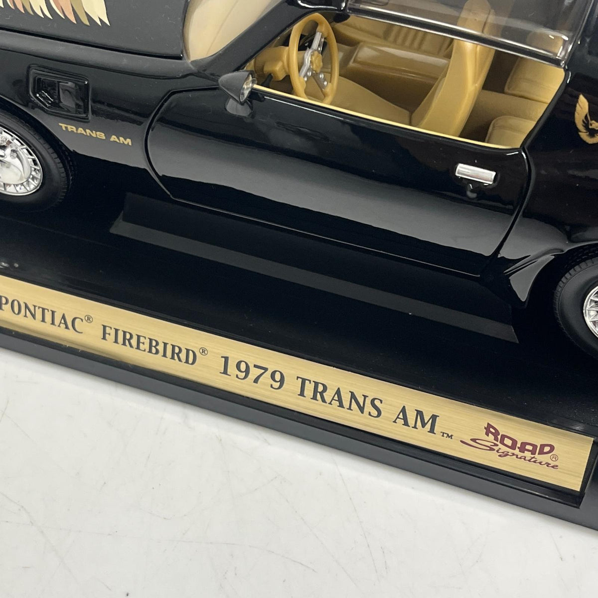 RSC 1/18 1979 ポンティアック ファイヤーバード トランザム RSC 1/18 1979 ボンティアックスパイダーマンファイヤーバード　トランザム ROAD スケールカー