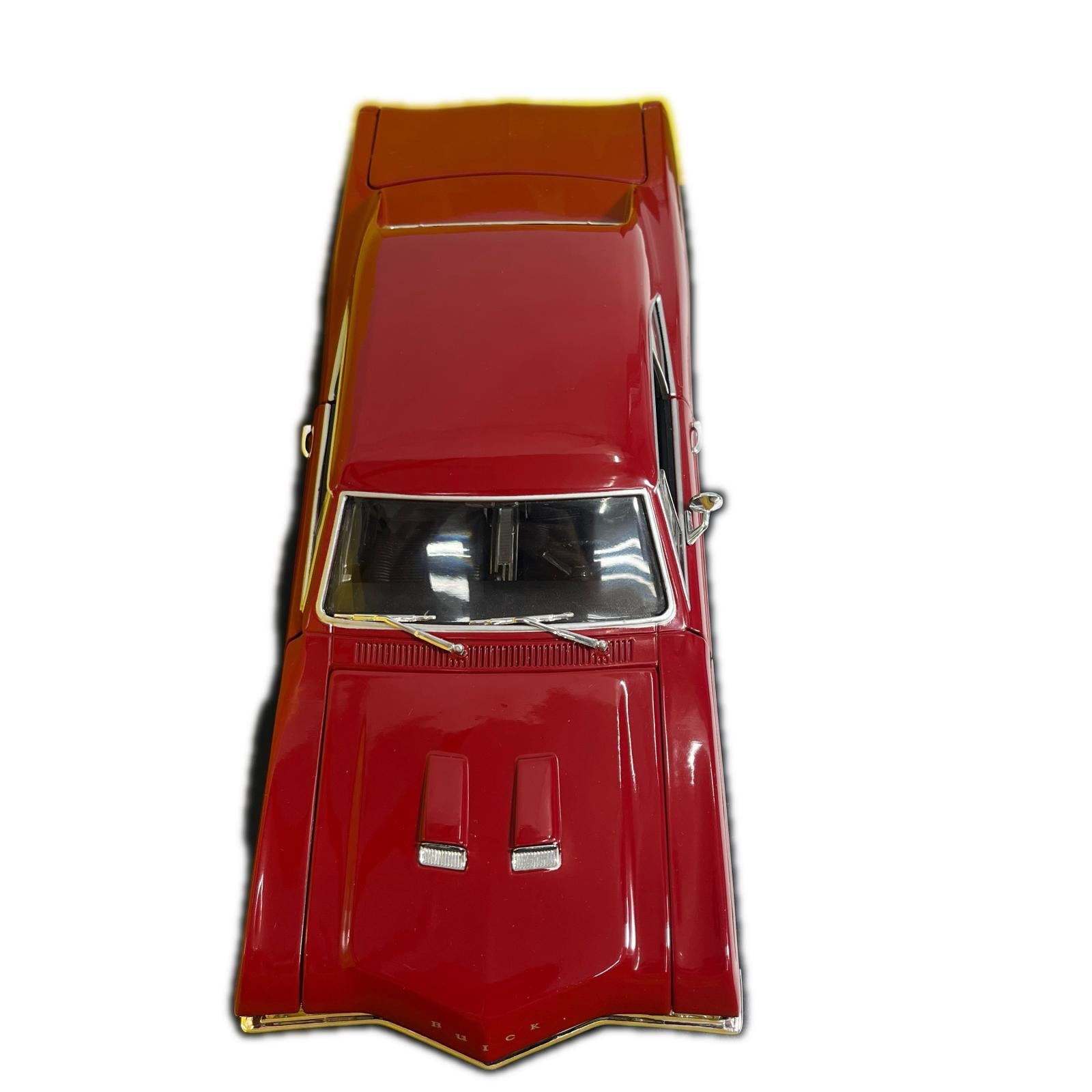American Muscle 1/18 1967 BUICK GS 400 American Musle 1/18 1967 BUICK GS 400 American Musle スケールカー