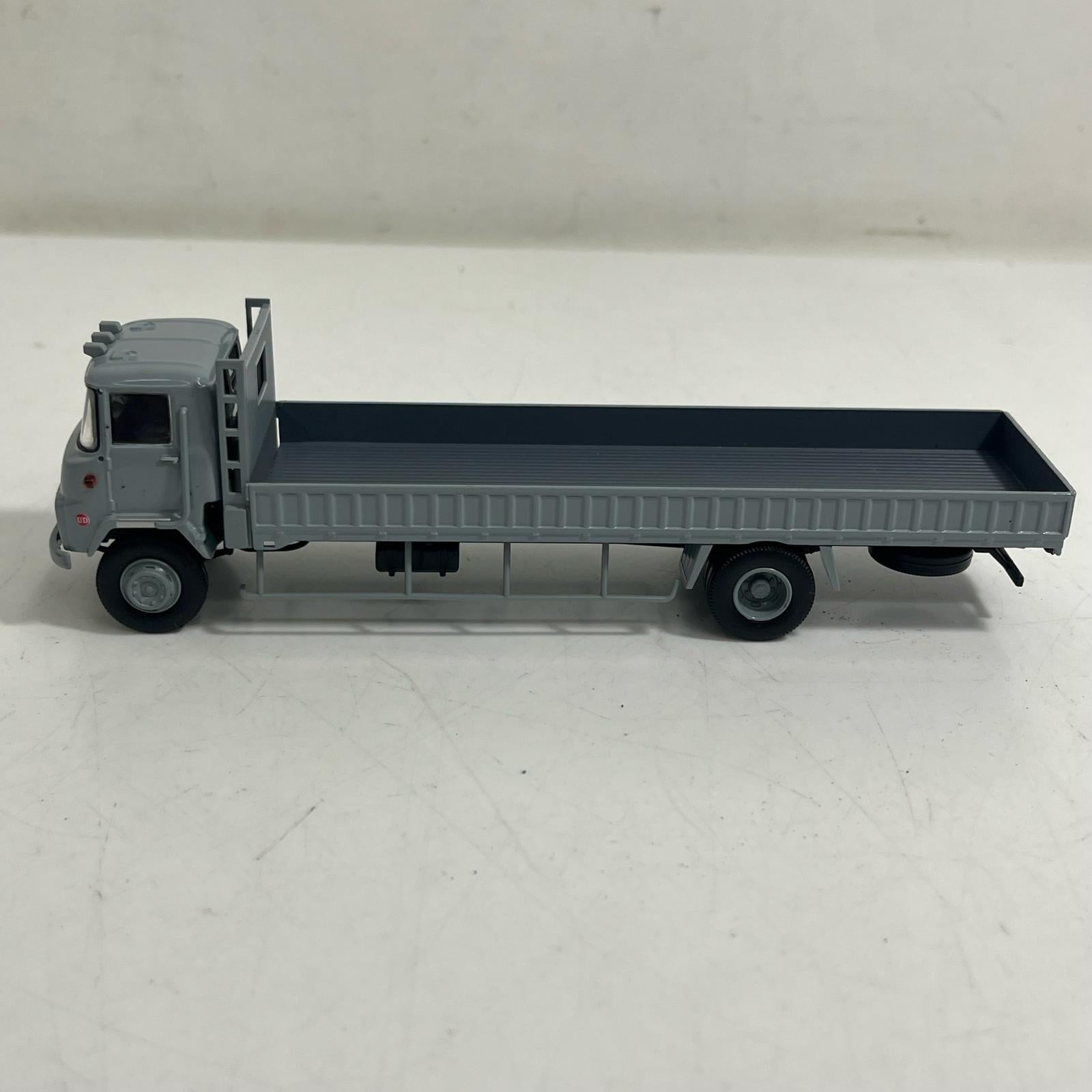 トミカリミテッドヴィンテージ 1/64 日産 ディーゼル サングレイト トミカリミテッドヴィンテージ　1／64日産　ディーゼル　サングレイ トミカ