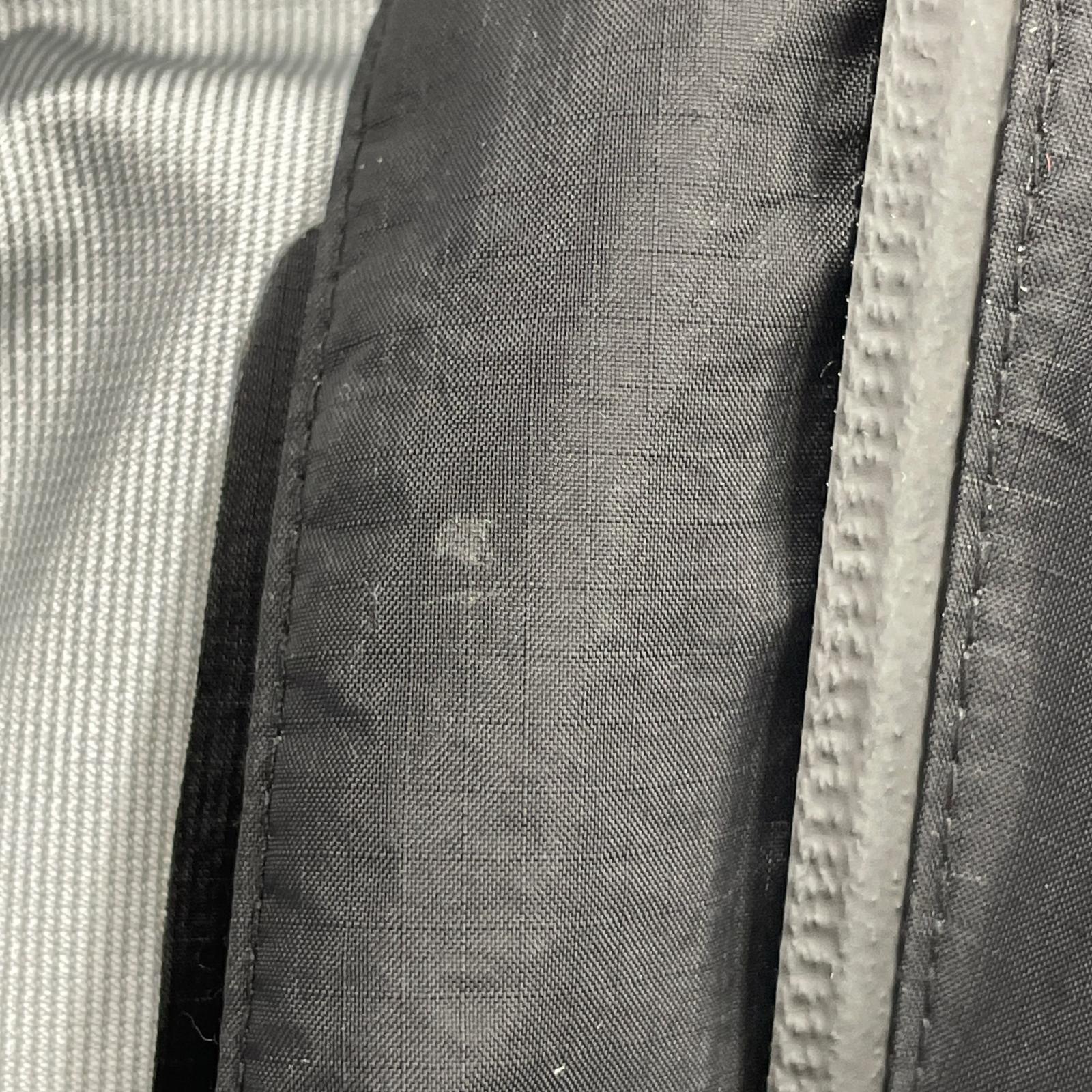 マウンテンパーカー UNDER R × Hurley PHANTOM JKT 黒 (M) M ブラック