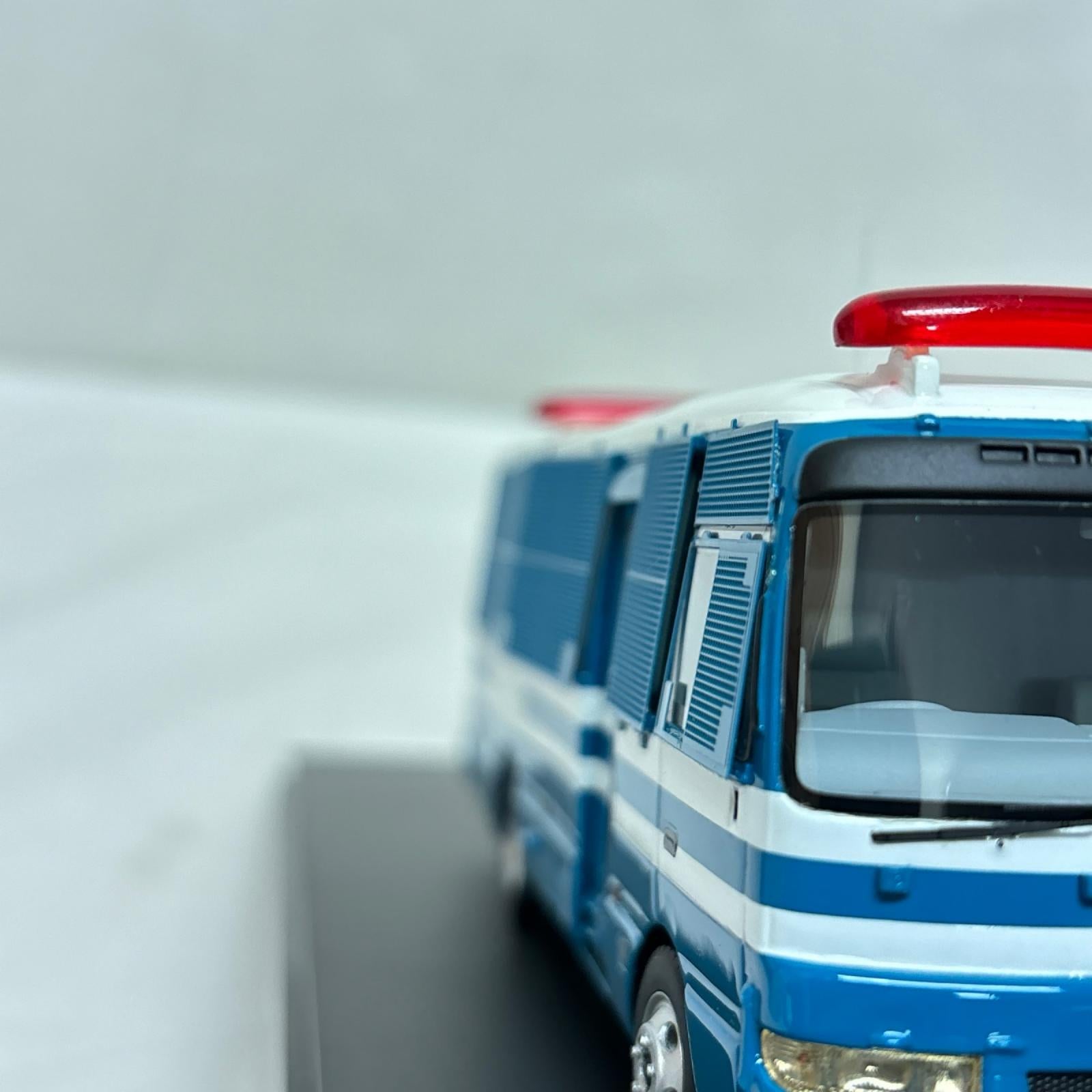 RAI'S　警察本部警備部機動隊遊撃車両（I型） Nissan CIVILIAN MICROBUS 2009 警察本部警備部機動隊遊撃車両（1型） ヒコセブンプラス スケールカー
