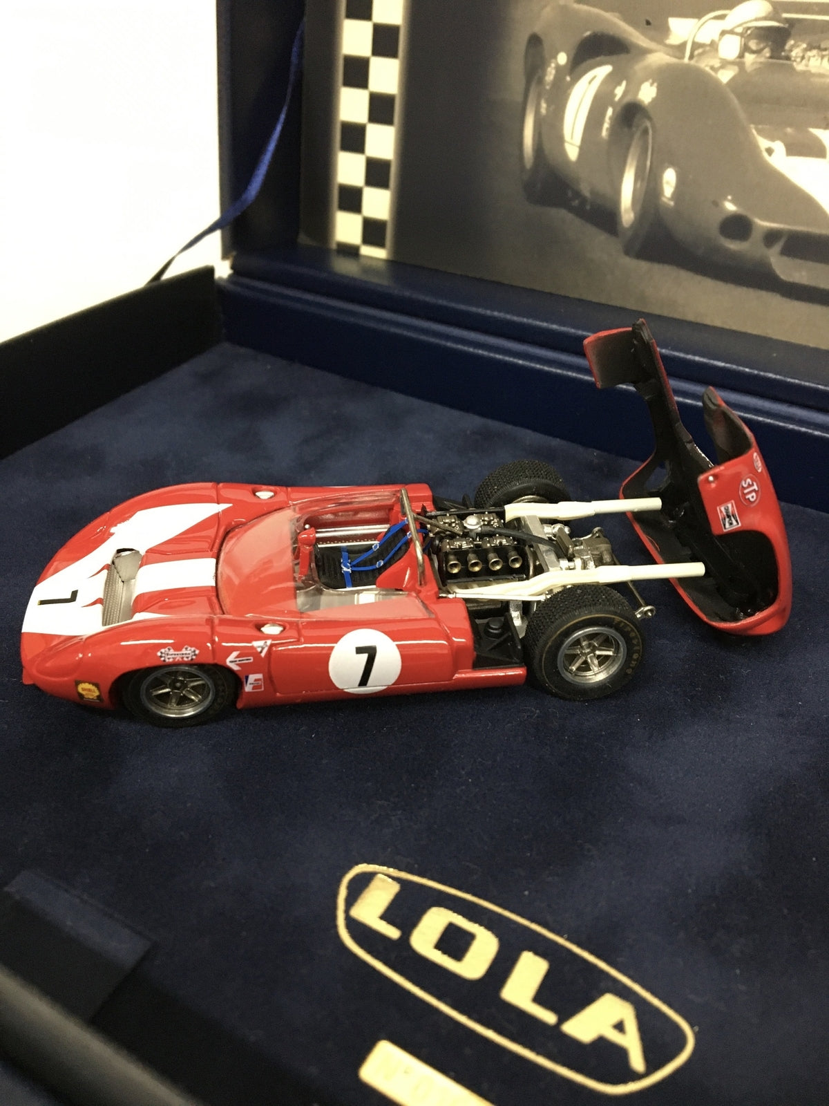 FLY Car Model LOLA T70 Spyder スケールカー