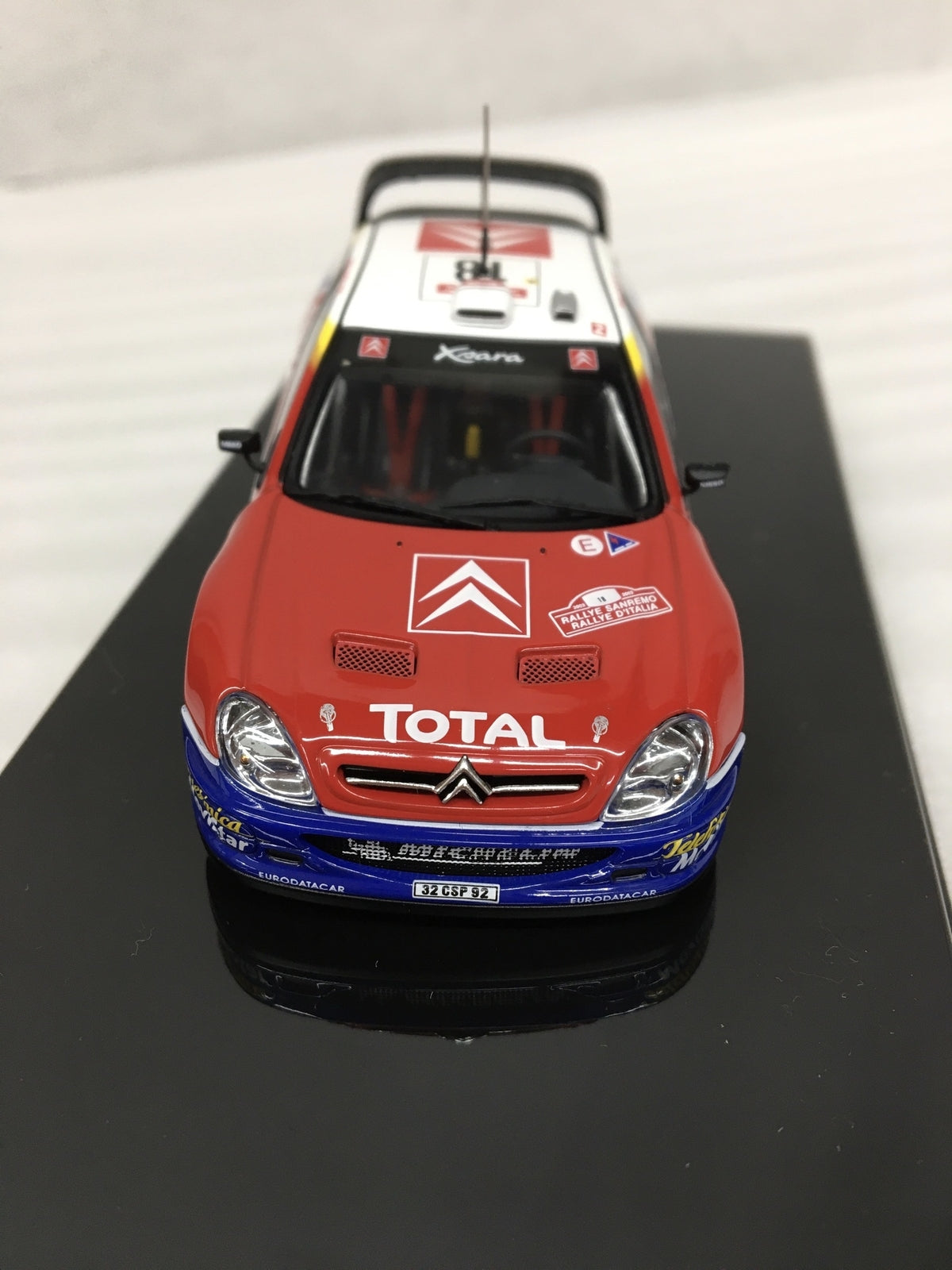 オートアート CITROEN XSARA WRC 2004 WINNER スケールカー