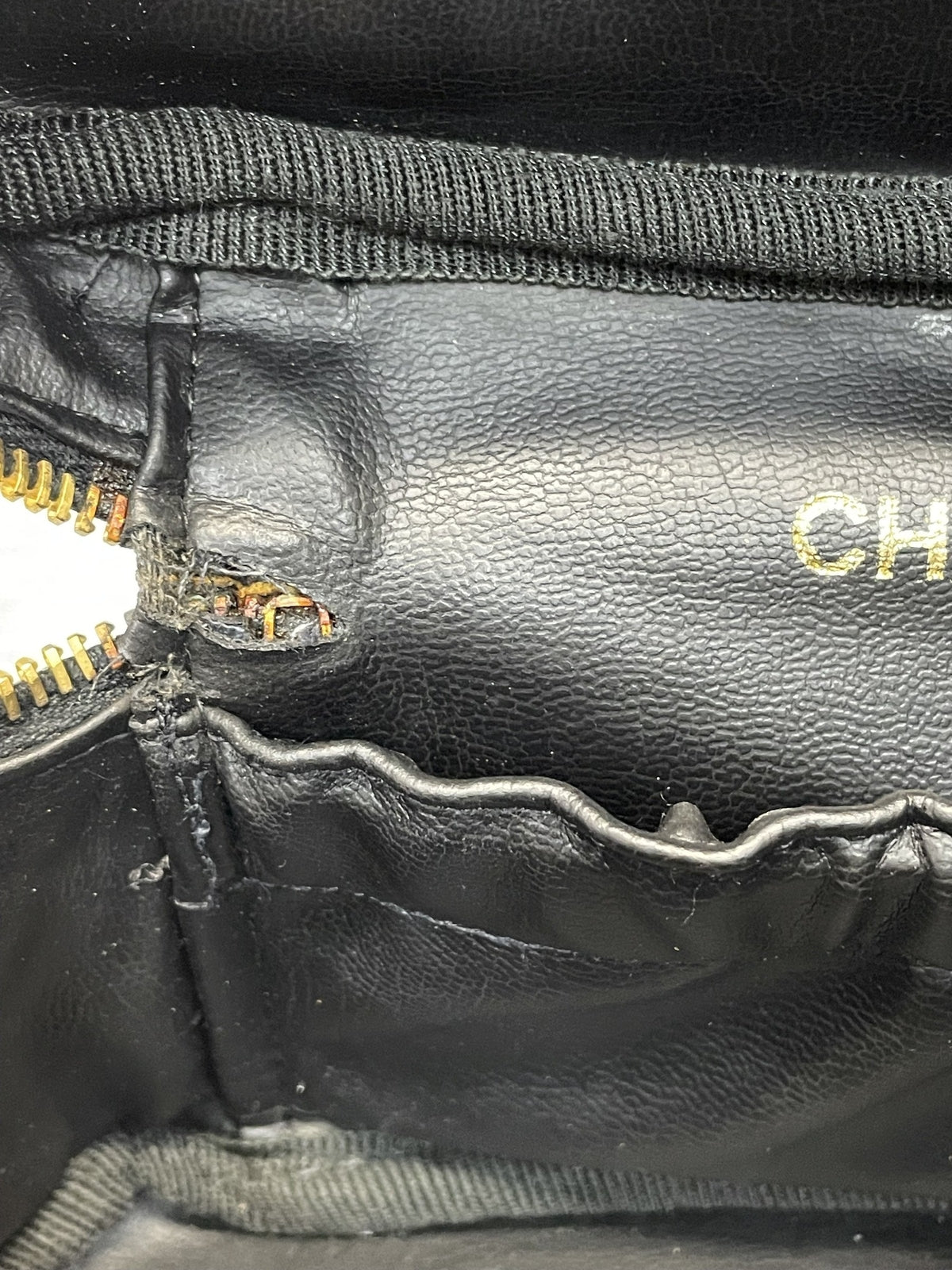 CHANEL ココマーク バニティ エナメルバッグ ブラック