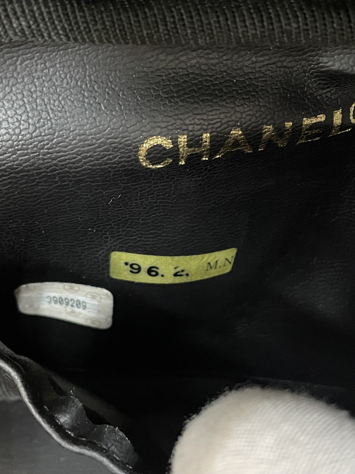 CHANEL ココマーク バニティ エナメルバッグ ブラック