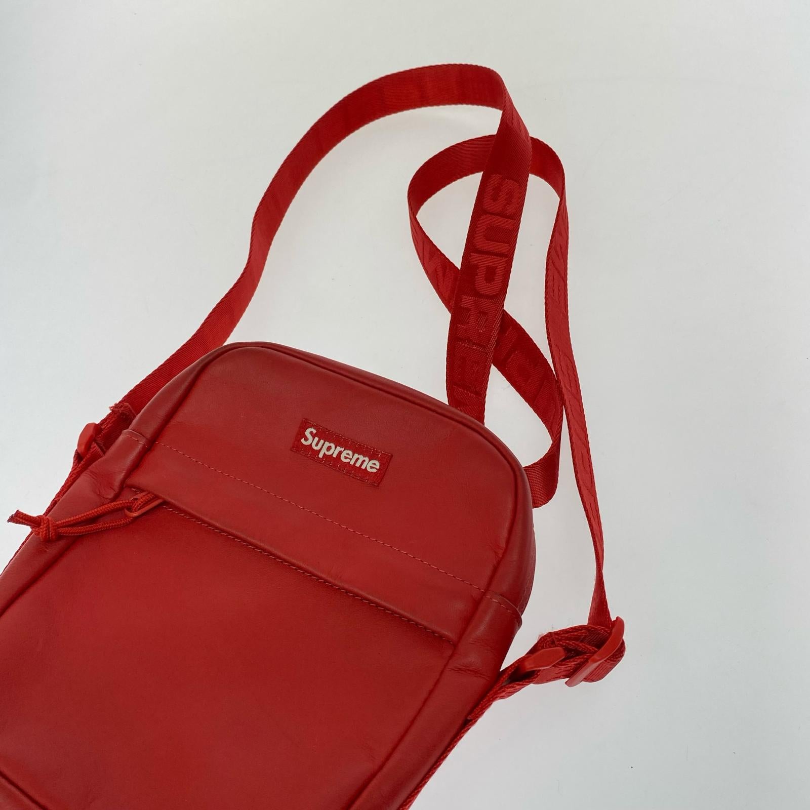 ショルダーバッグ 23AW Leather Shoulder Bag レッド レッド