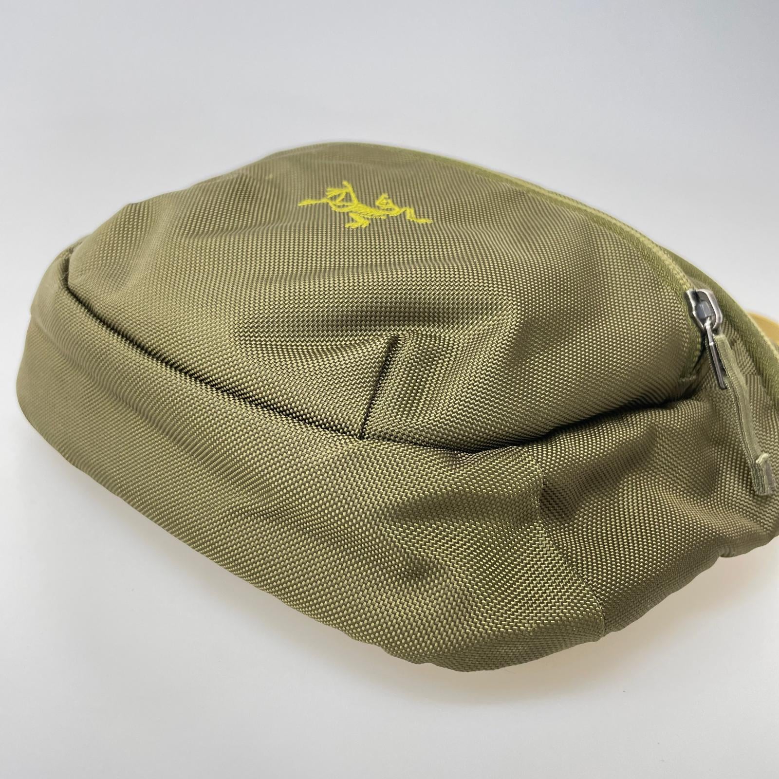 ショルダーバッグ Maka2 Waistpack カーキ