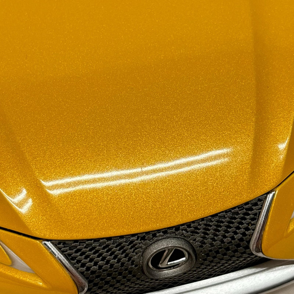 AUTOart 1/18 Lexus LC500 ﾒﾀﾘｯｸｲｴﾛｰ オートアート スケールカー