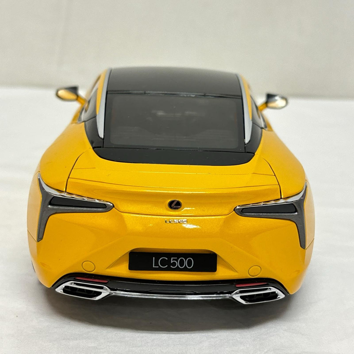 AUTOart 1/18 Lexus LC500 ﾒﾀﾘｯｸｲｴﾛｰ オートアート スケールカー